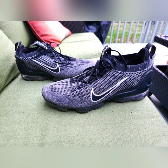 Nike Air Vapormax 2021 Flyknit Oreo (FINAL PRICE DROP) - Picture 1 of 14